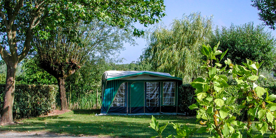 emplacement camping val-vert - charente-maritime