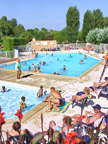 piscine chauffée du camping Val-Vert - charente-maritime